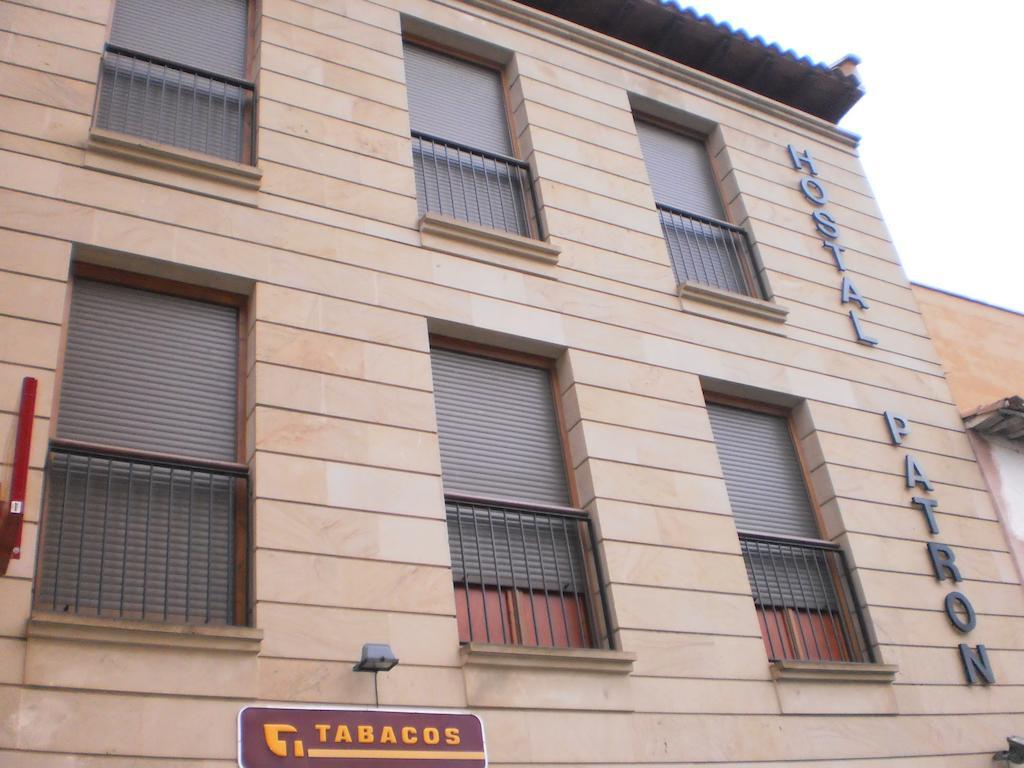 Hostal Patron Кастаньярес-де-Риоха Экстерьер фото
