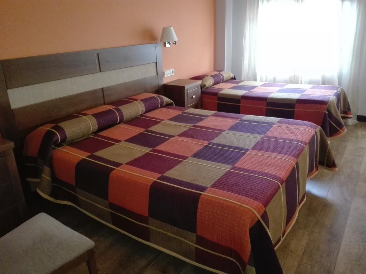 Hostal Patron Кастаньярес-де-Риоха Экстерьер фото